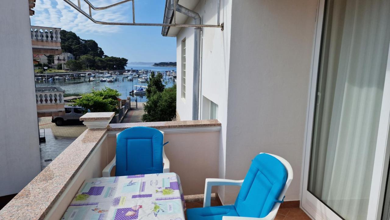 Haus Anica Apartment Rab Town Exterior photo